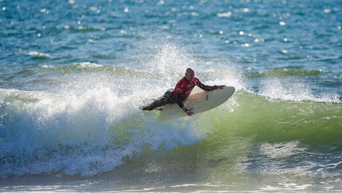 Joel surfing in the world champs. Picture by Jersson Barboza.