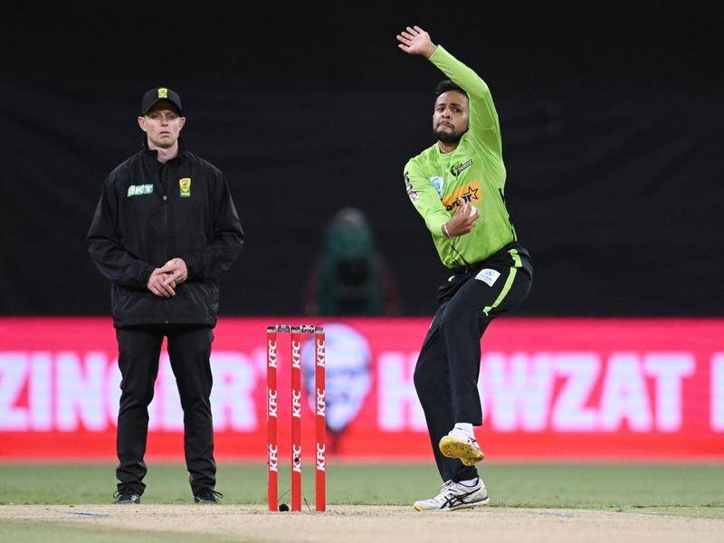 Tanveer Sangha has no concerns about the Manuka Oval pitch for Sydney Thunder's BBL season opener. (Dean Lewins/AAP PHOTOS)