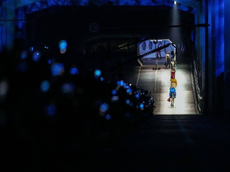 Louis Vuitton Turned a South Korean Bridge Into a Massive Runway Show –  Robb Report