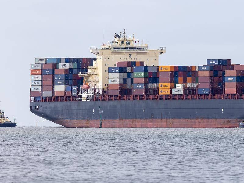 A Singaporean container ship has made a mayday call on its second attempt to leave New Zealand. (Daniel Pockett/AAP PHOTOS)