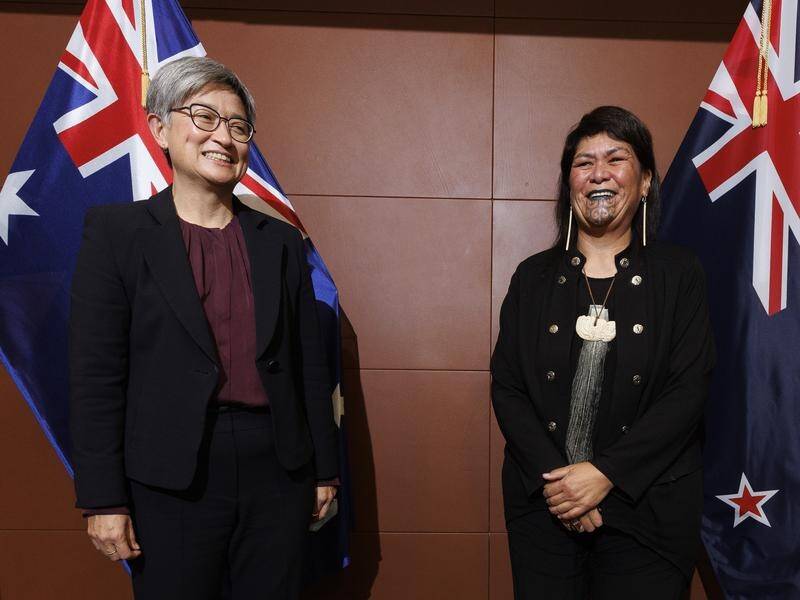 Foreign Minister Penny Wong is holding talks with her New Zealand counterpart Nanaia Mahuta. (Robert Kitchin/AAP PHOTOS)